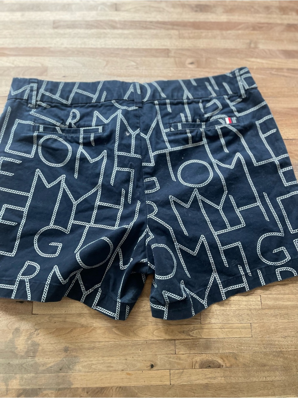 Tommy Hilfiger TH Flex | 5” Navy Shorts Rope Letter Print | Women’s 12 - Picture 6 of 8